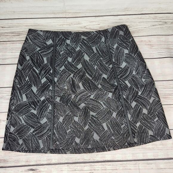 BCBG MaxAzria Women's Black Basket Weave Jacquard Mini Skirt A-line Size Medium - Picture 1 of 7